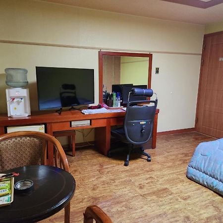 Plus Motel Кванджу Экстерьер фото